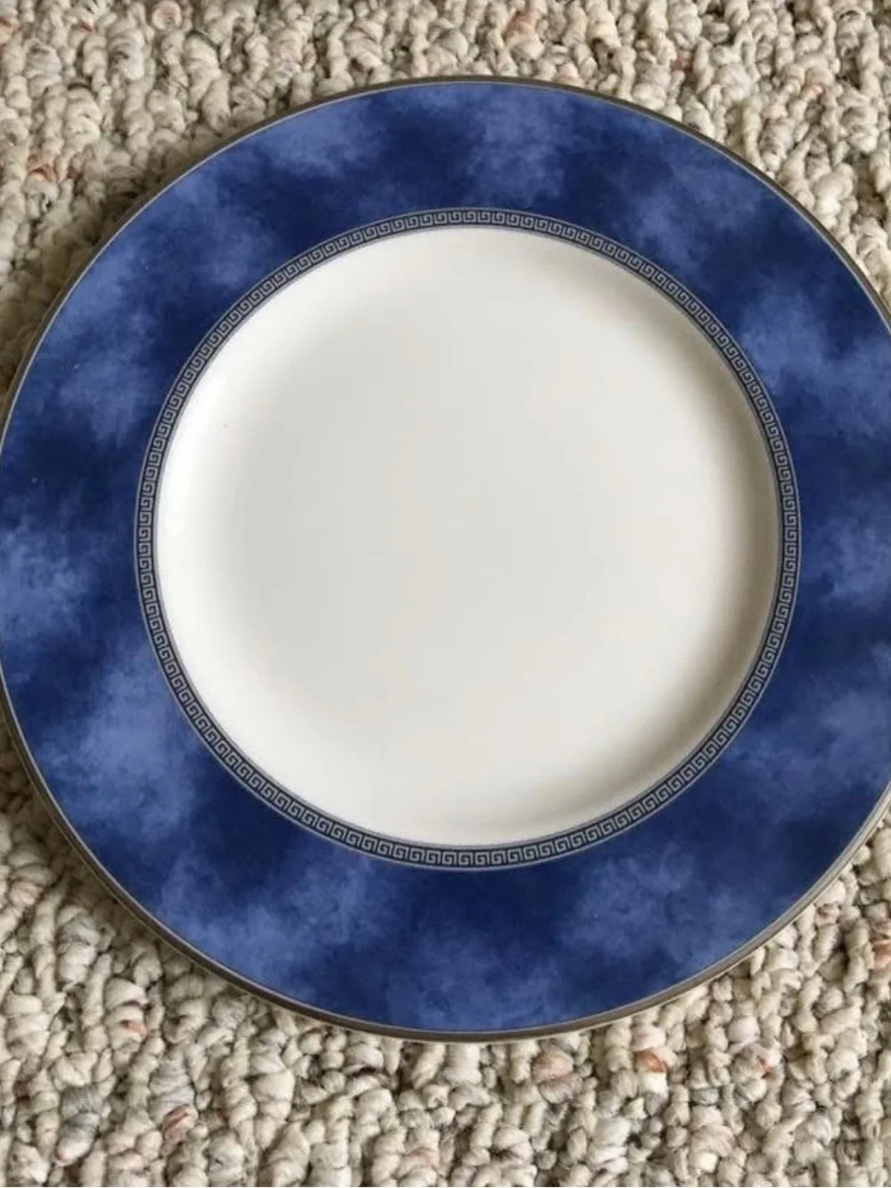 Mint condition never used Royal Doulton RETIRED Atlanta H5237 11 piece set.